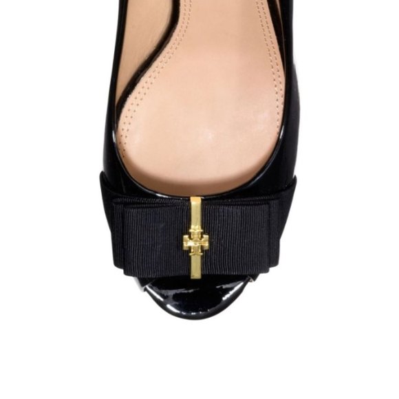 TORY BURCH TRUDY BLACK PATENT Leather Gold Detail Open toe Flats - Picture 4 of 6